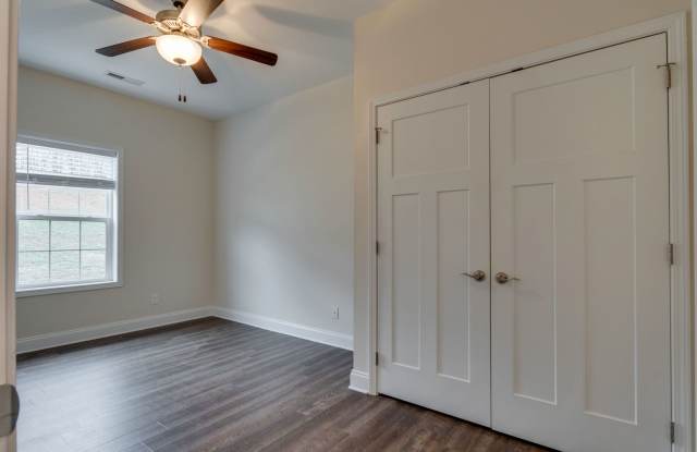 2 BR 2 Bath Condo with Garage photos photos