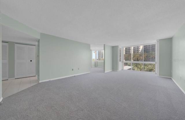 660 ISLAND Way Gallery 3