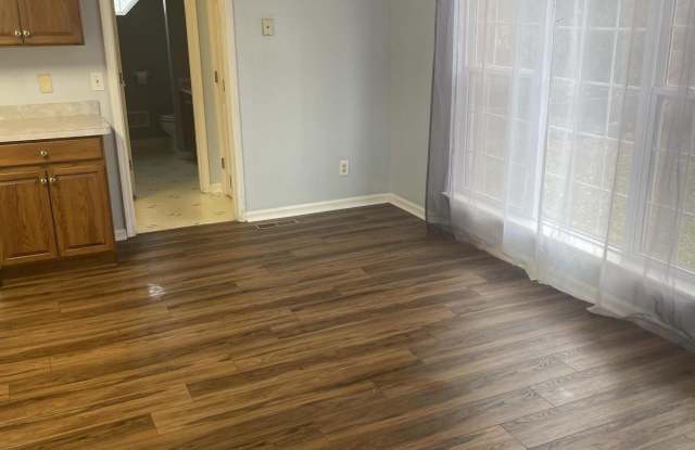 6300 Camden Ct Gallery 3