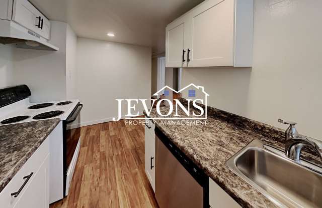 Inviting 2-bedroom 4-plex near Pritchard Island Beach - Minutes from essential amenities photos photos