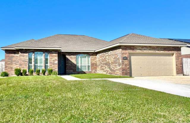 Spacious 4 Bed, 2.5 Bath Home in Gonzales - Expanded Kitchen, Fireplace, Patio! photos photos Spacious 4 Bed, 2.5 Bath Home in Gonzales - Expanded Kitchen, Fireplace, Patio! photos photos