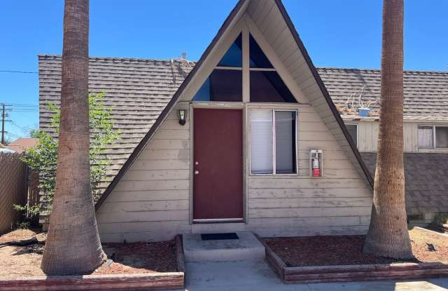 Cozy 1 Bedroom Apartment Located Near Freeways, School and Market photos photos