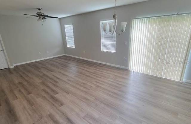 4206 ROBERTA Drive Gallery 4