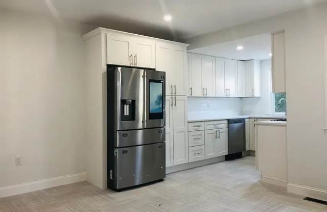 31 Middle St. photos photos