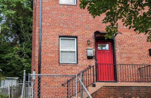 636 Burns St Se - 636 Burns Street Southeast, Washington, DC 20019