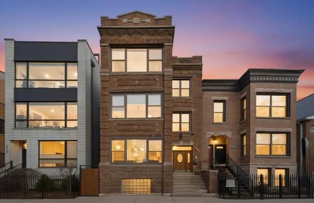 2908 W Palmer Street unit: 3 photos photos