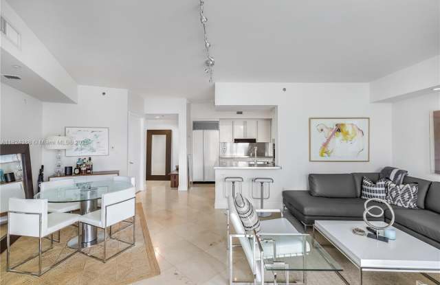 1000 S Pointe photos photos