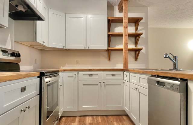 Renovated Quadplex unit in rural setting close to exit 113 photos photos