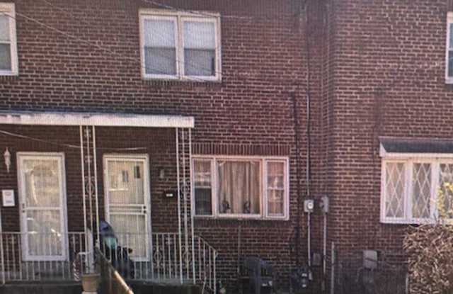 2906 Thompson Street photos photos