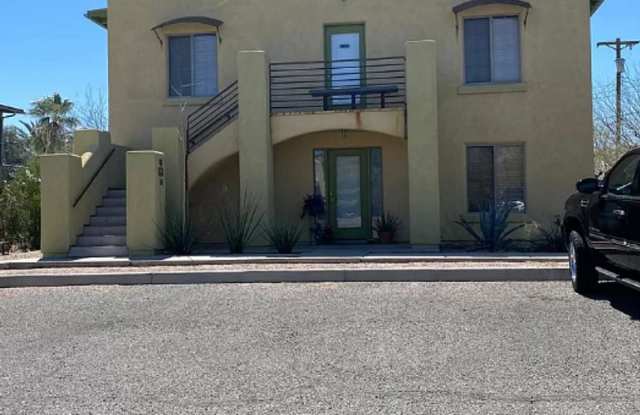 Spacious 3BR/2BA Upstairs Residence in Tucson 85719 | 1,225 SQFT  Airy Kitchen photos photos