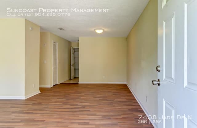 7438 Jade Dr N - 7438 Jade Drive North, Jacksonville, FL 32210
