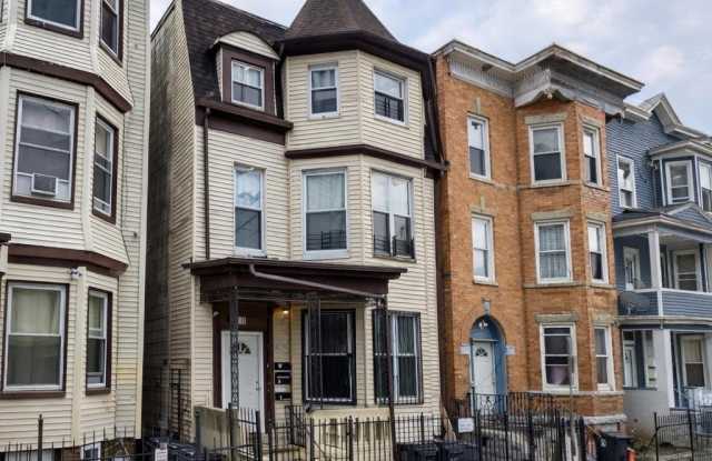 139 CLIFTON AVE photos photos