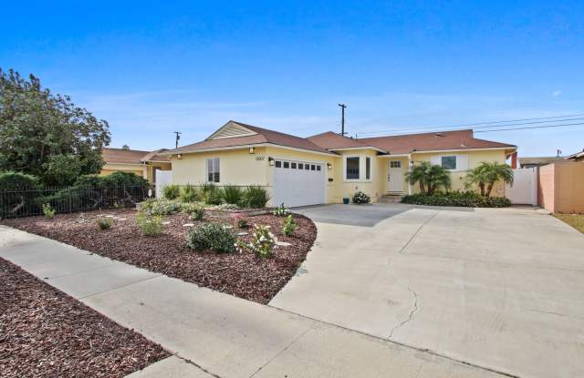 Pottery Barn Chic 3 Bed 2 Bath Gardena Home - 13007 Spinning Avenue, Gardena, CA 90249