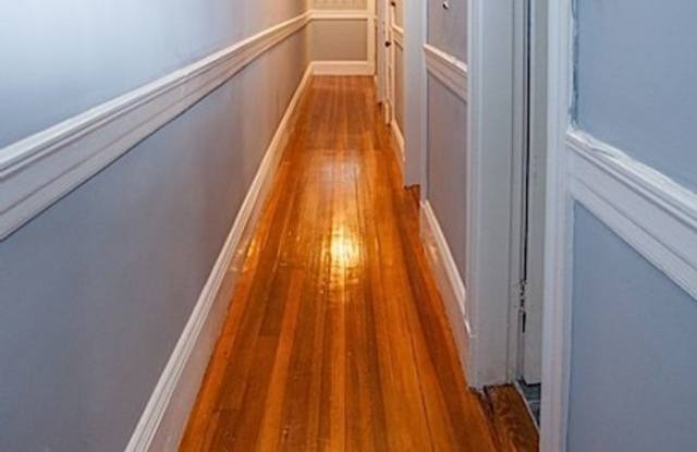 Updated 3BR in Cambridge | Granite Counters | Stainless Steel | Pets Negotiable | 9/1 Gallery 4