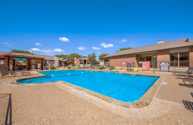 Valley Creek Apartments Gallery 1