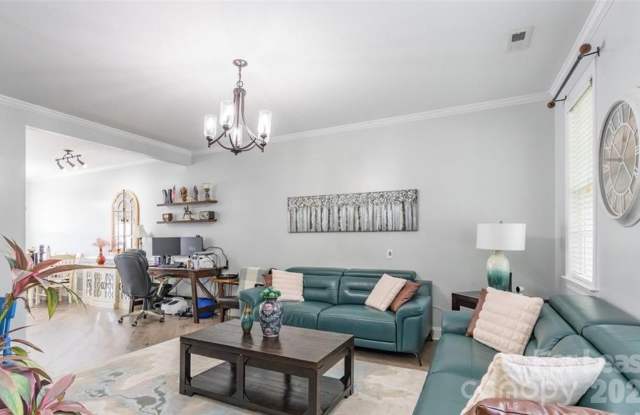 5623 Fetzer Avenue NW Gallery 2