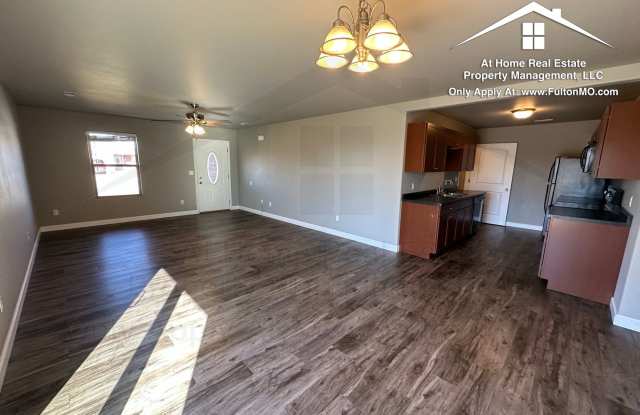 515 Commons Drive Gallery 3