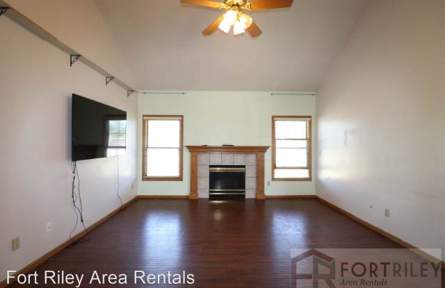 608 Chadwick Ct Gallery 3