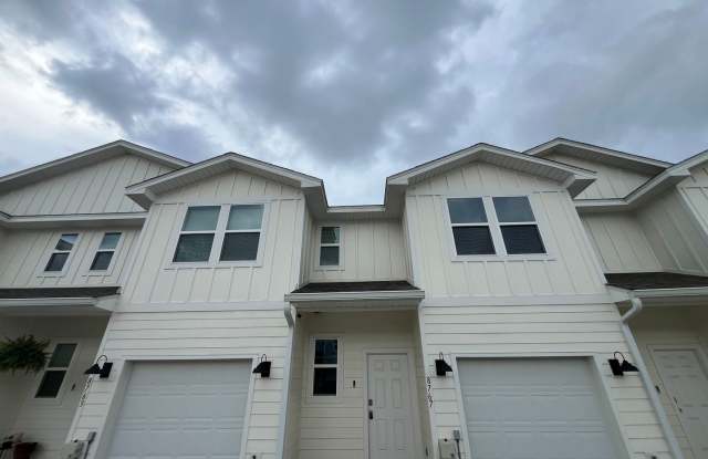 New Townhome near UWF and Nine Mile RD photos photos