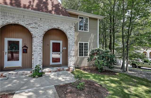 28 Marigold Circle - 28 Marigold Circle, North Providence, RI 02904