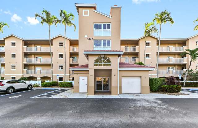 5842 Crystal Shores Drive Gallery 1