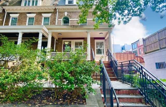 Lovely 2 BR/ 2 BA Condo in Adams Morgan! photos photos