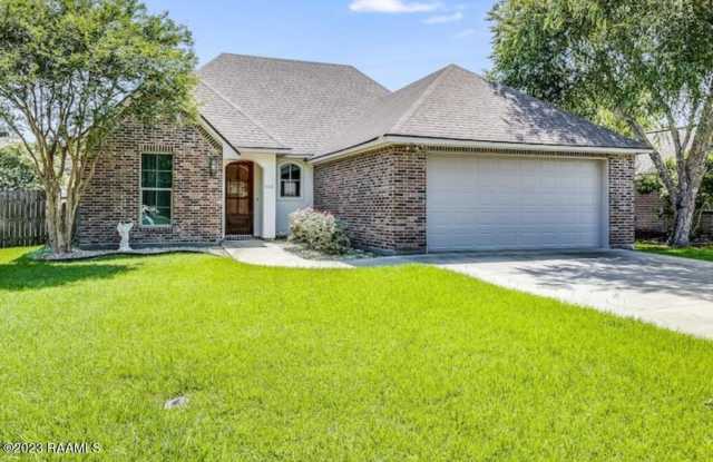 402 E Martial Avenue photos photos