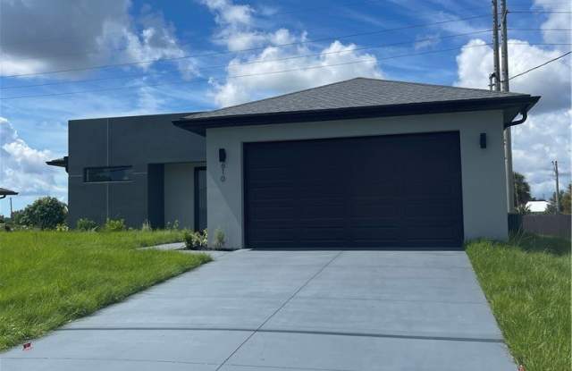 610 FLOYD Avenue S photos photos