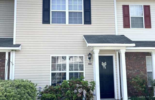 104 Meadowbrook Lane - 104 Meadowbrook Lane, Jacksonville, NC 28546