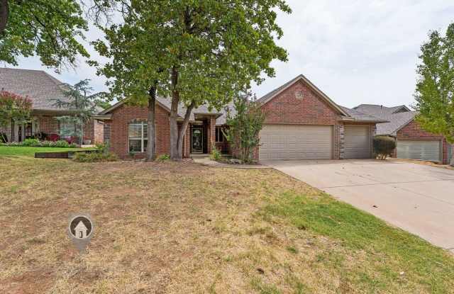 Room to Live, Relax & Entertain – 4-Bedroom Edmond Home! Gallery 4