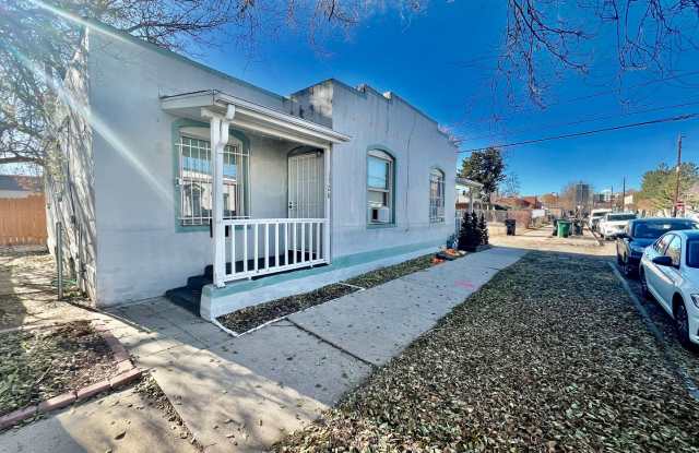 Available in December! Charming 2 bedroom 1 bath ranch style duplex photos photos