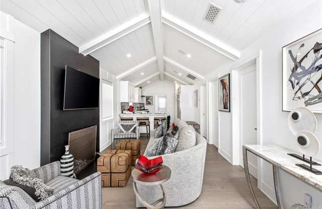 306 Alvarado Place Gallery 4