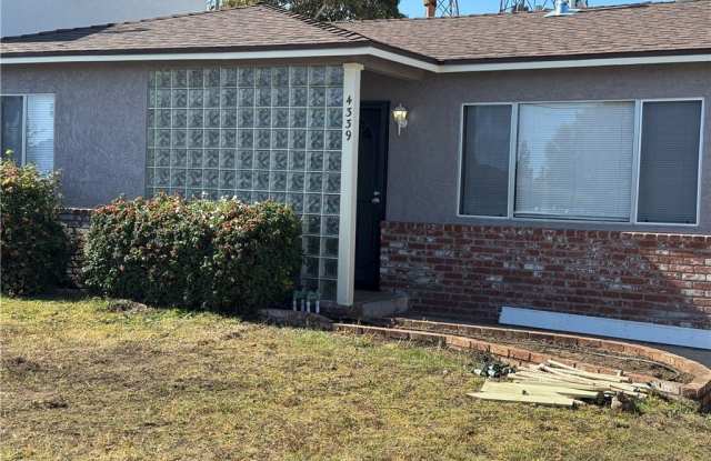 4339 W 178th Street photos photos