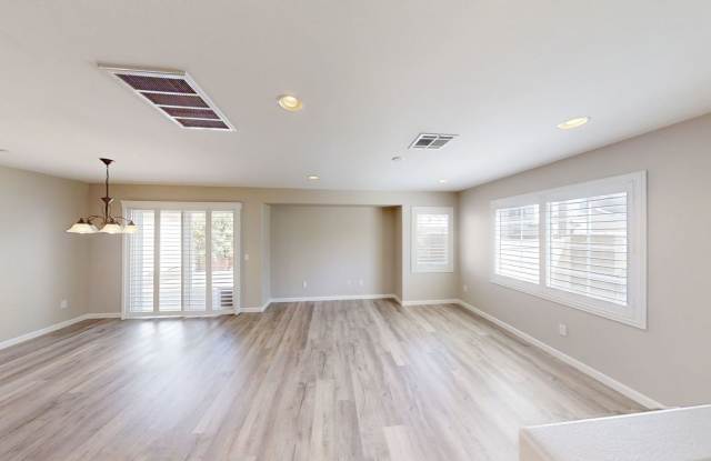Beautiful 3 bed 2.5 bath in Beaumont, Ca. Gallery 4