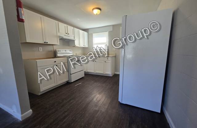 Updated two bedroom - Harden St. - 50% off first month - 2715 Howell Court, Columbia, SC 29203