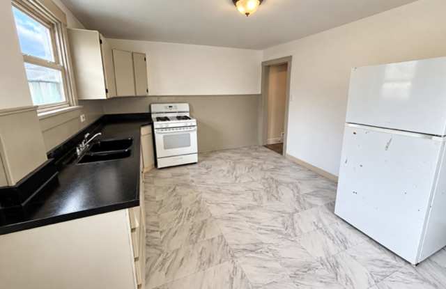 2 bedroom Townhome, Clairton, PA Gallery 3
