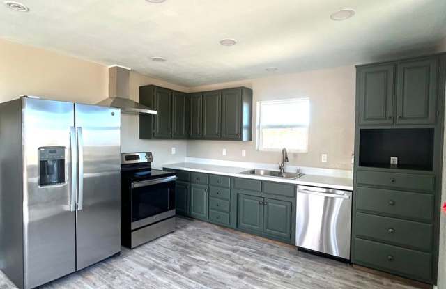 Beautiful 1 Bedroom 1 Bathroom Home Gallery 4
