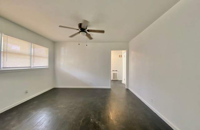 3 bed 1 bath 1 car garage now available Gallery 3