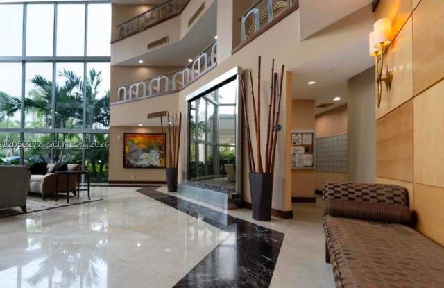 19101 Mystic Pointe Dr Gallery 3