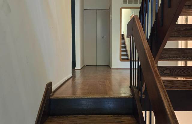 10612 CROSSING CREEK Road Gallery 4