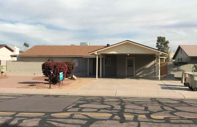 9015 North 57th Avenue - 9015 North 57th Avenue, Glendale, AZ 85302