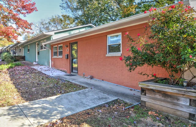 Available Aug 2025! Fabulous 2 Bedroom Condo Between Downtown Chapel Hill and Carrboro! photos photos