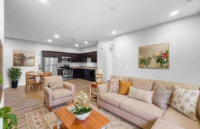 Johnston Gardens Apartments Gallery 2