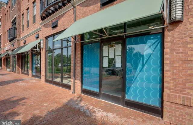 412 MADISON TRADE Plaza SE Gallery 2