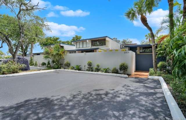 6404 Windmill Gate Rd - 6404 Windmill Gate Road, Miami Lakes, FL 33014