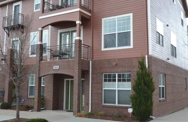 305 E Las Animas St - 305 East Las Animas Street, Colorado Springs, CO 80903
