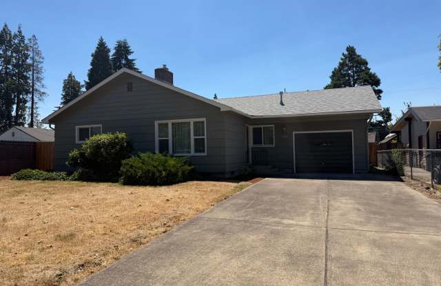 Beautifully updated 4-bedroom 2-bathroom home in a Springfield! photos photos