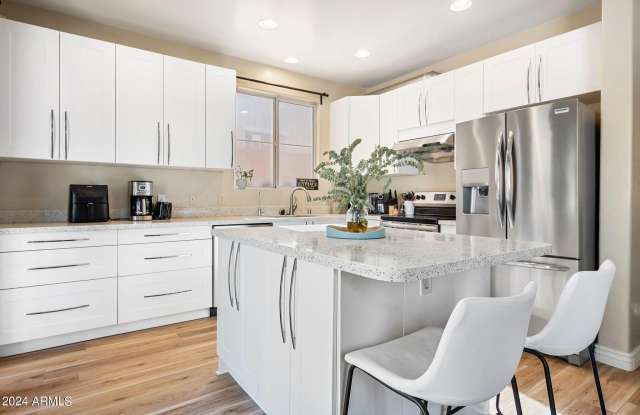 304 W MOUNTAIN SAGE Drive photos photos