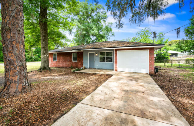 1516 Elsie Street - 1516 Elsie Street, Green Cove Springs, FL 32043