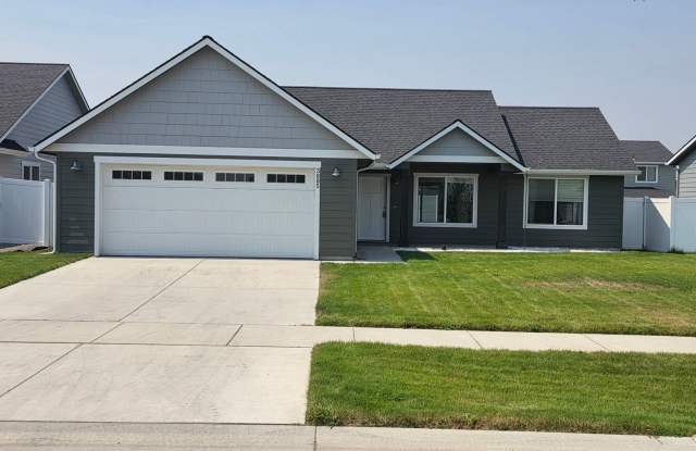 Lovely 3 bedroom 2 bath home for rent in Post Falls photos photos